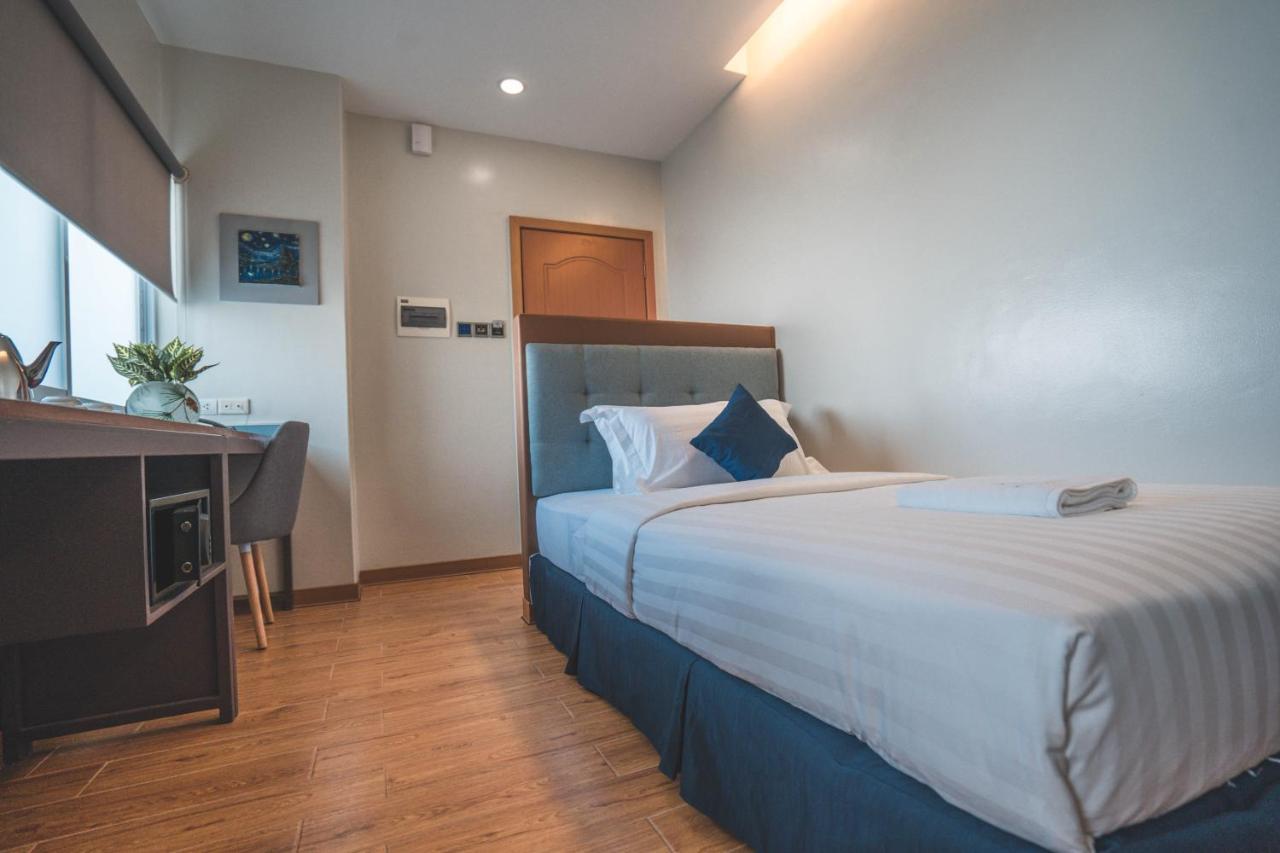 Hotel Henia 2*